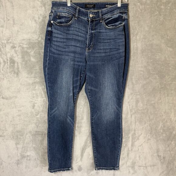 Judy Blue Jeans 14W Plus Boyfriend Fit Stretch Blue Distressed Denim JB82368